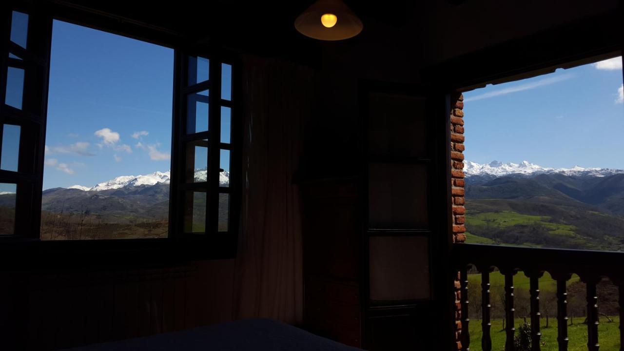 Heredad De La Cueste Llenin Exterior photo